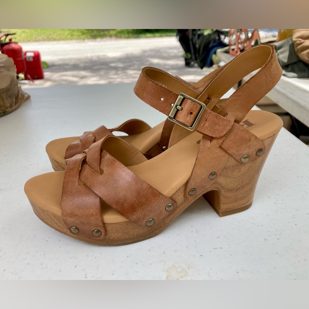 Korks Platform Sandals Tan Size 6